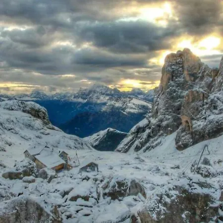 Rifugio Mulaz * Gares
